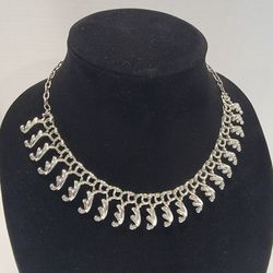 Vintage Sarah Coventry Silver Tone Leaf Necklace ~ 17 Inches Long