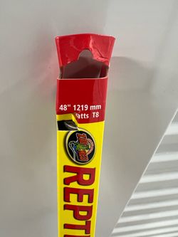 Zoo med 48” T8 bulb