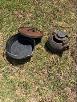 Cast Iron Vintage Teapot and Dutch Oven with legs nice condition