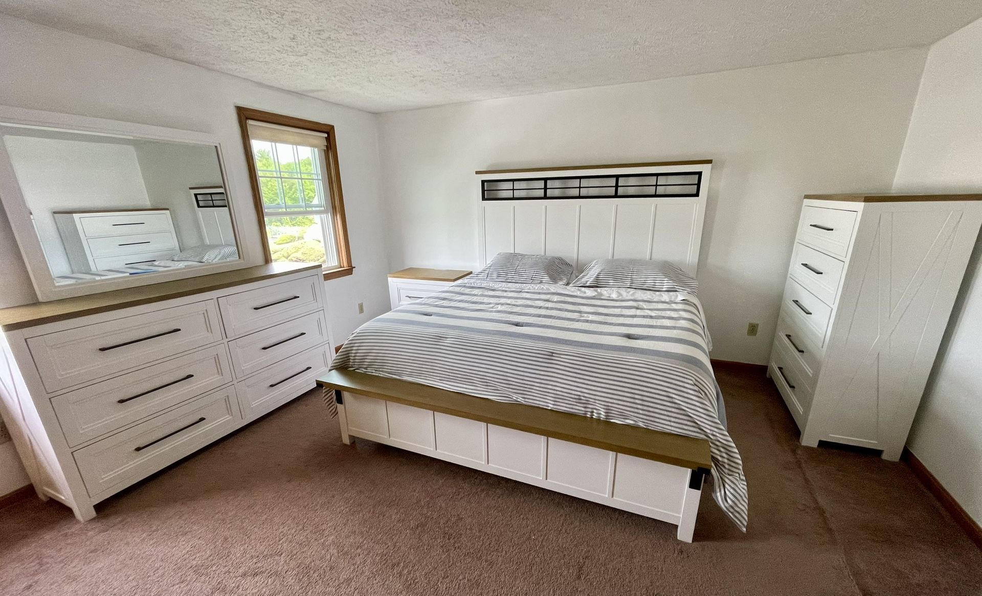 King Size Bedroom. Set Cama King Size