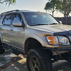 2004 Toyota Sequoia