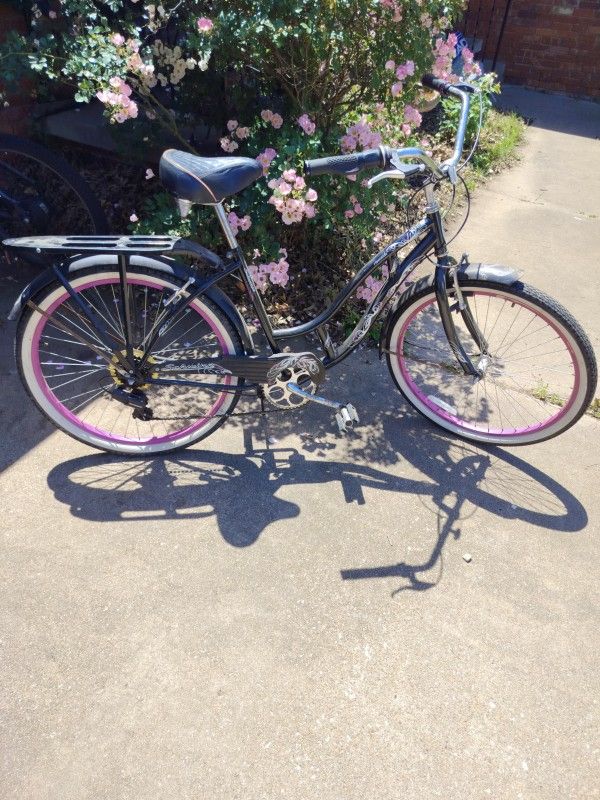 Schwinn Riverside Cruiser Pink