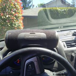 JBL charge 4