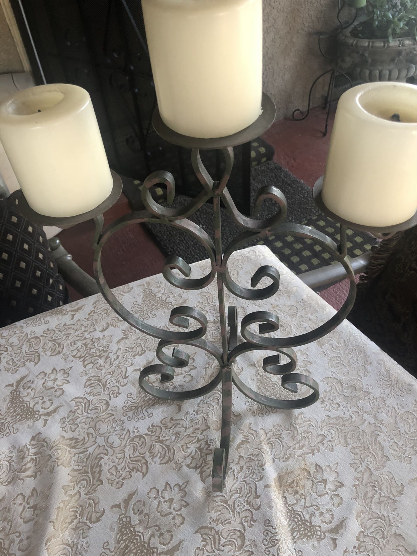 Candle holder