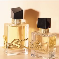 Perfume for women with atomizer body spray