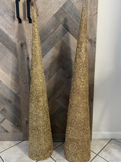 Gold/Sparkle Cone Christmas Trees