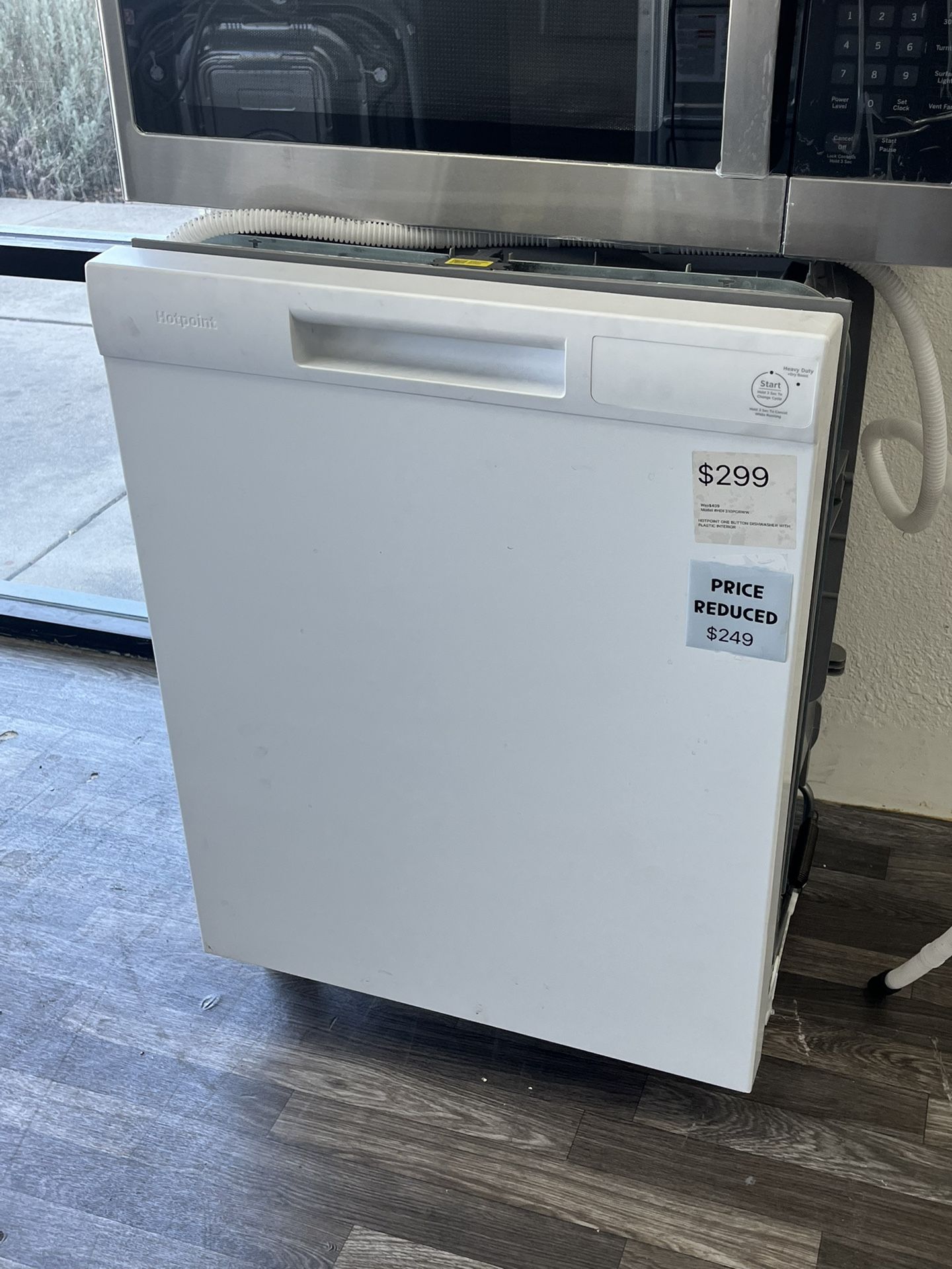 Free Delivery Drop Off Thru 8/17! Hotpoint Dishwasher @ $249