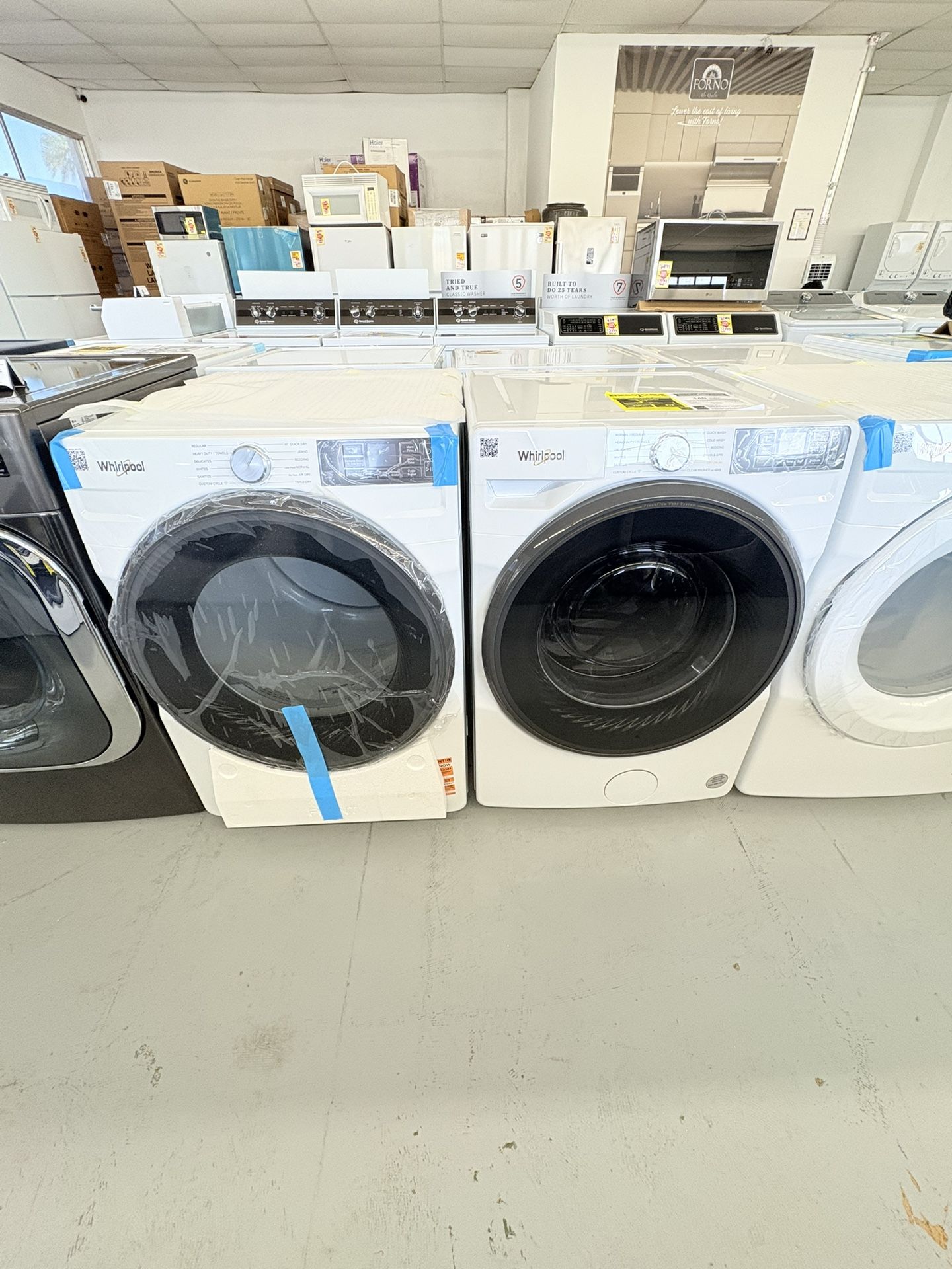 Whirlpool Set 4.5 Cu Ft Capacity Washer And Dryer Gas