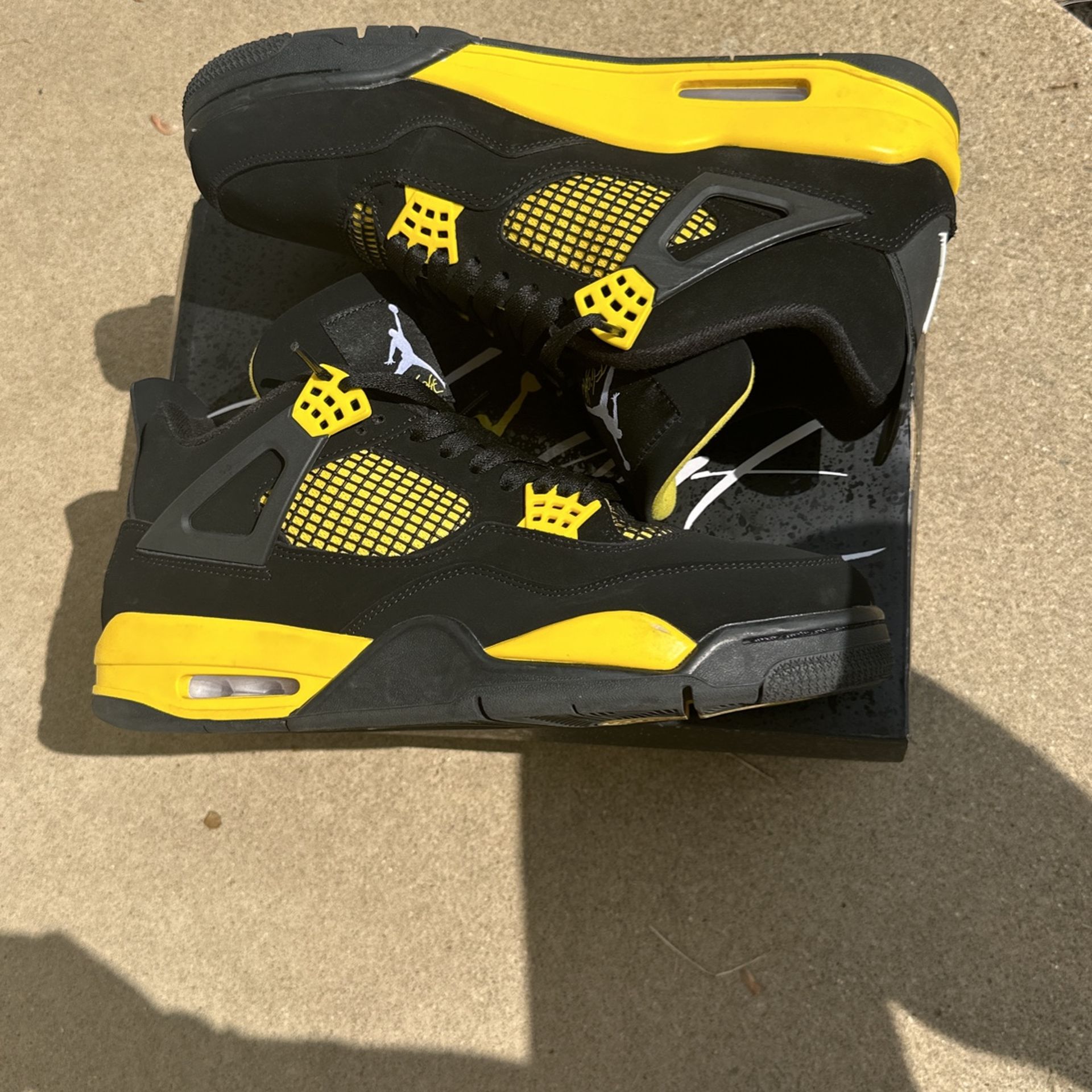 Jordan 4 Yellow Thunder 