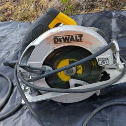 DeWalt circular saw