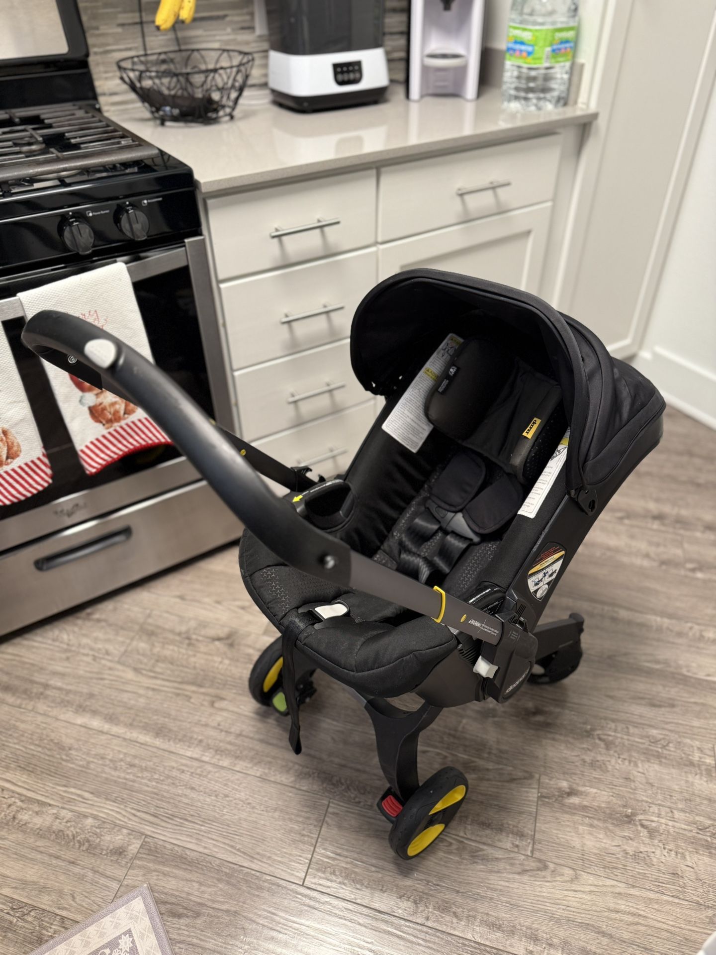 Doona Infant Car Seat Nitro Black And Latch Base
