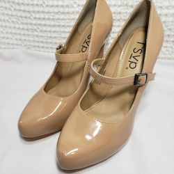 RSVP Mary janes high heels size 8 M  