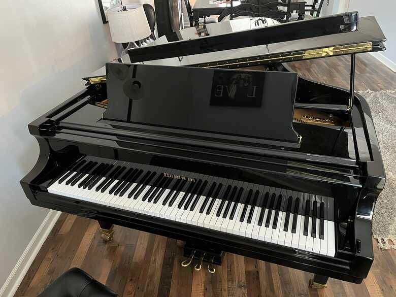 Baldwin Baby Grand Piano In Immaculate Condition Going For Free for