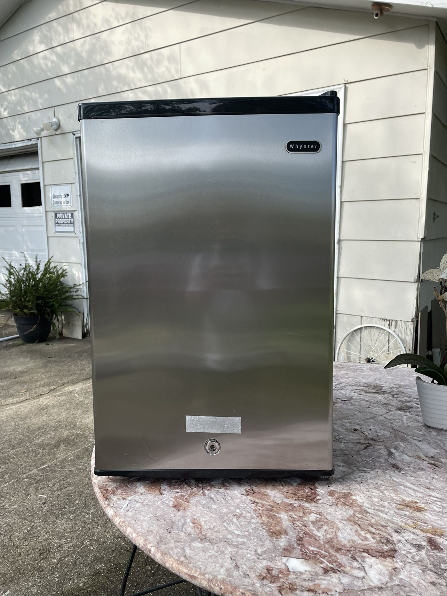Mini Fridge Whynter