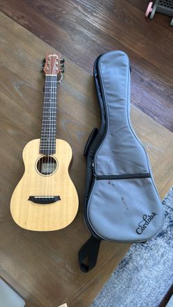 Cordoba mini M guitar with bag