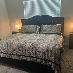 King size Bed with 2 nightstands and Dresser