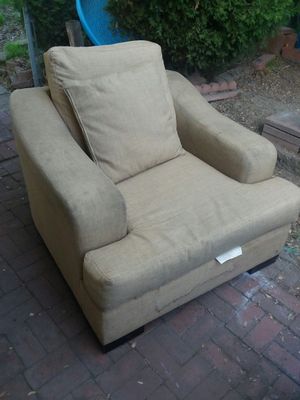 Comfy Sofa Chair For In Whittier Ca Offerup