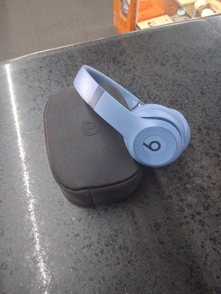 Beats Solo 4 Headphones