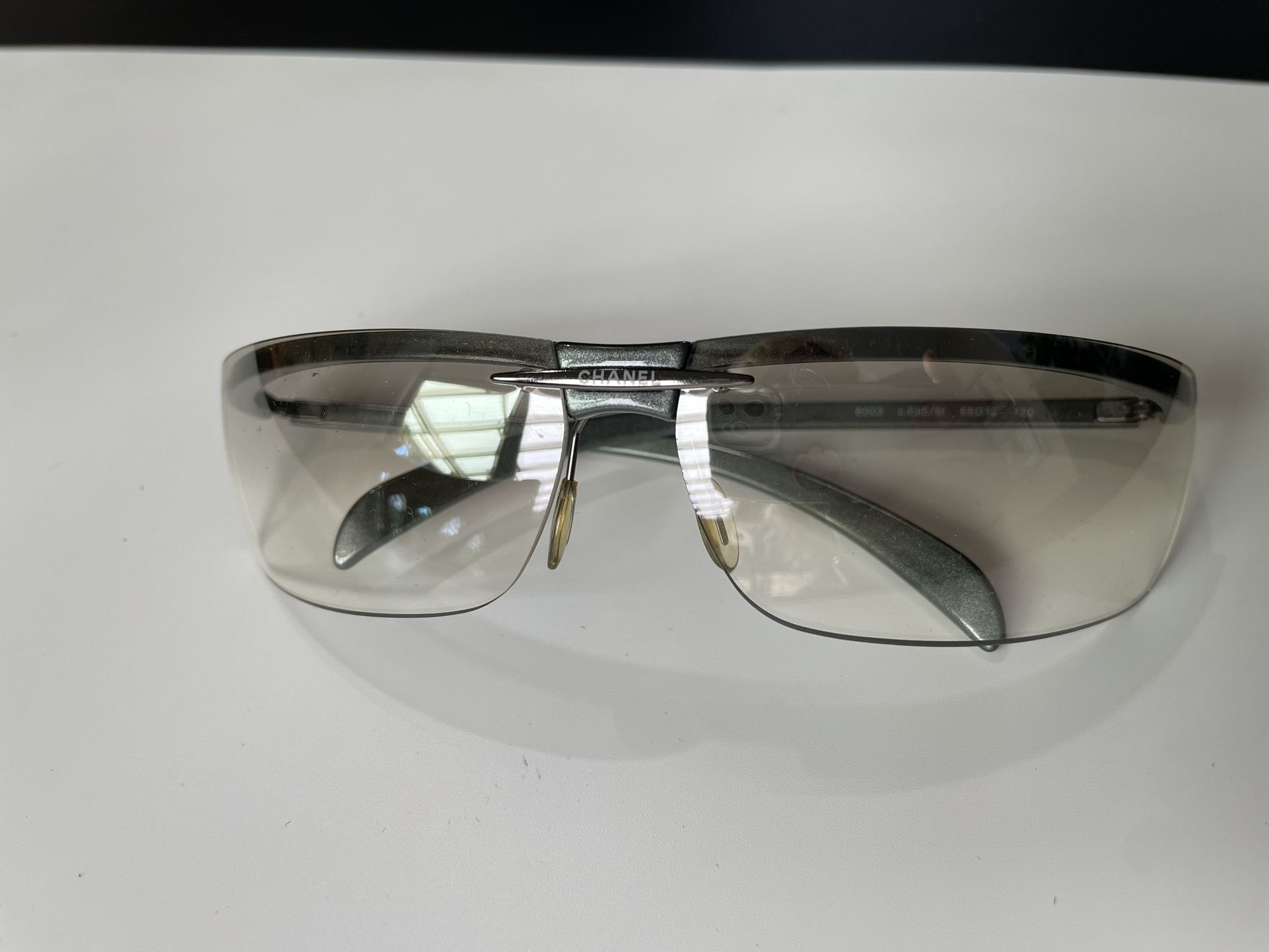 Authentic Chanel Glasses 90S vintage in mint condition