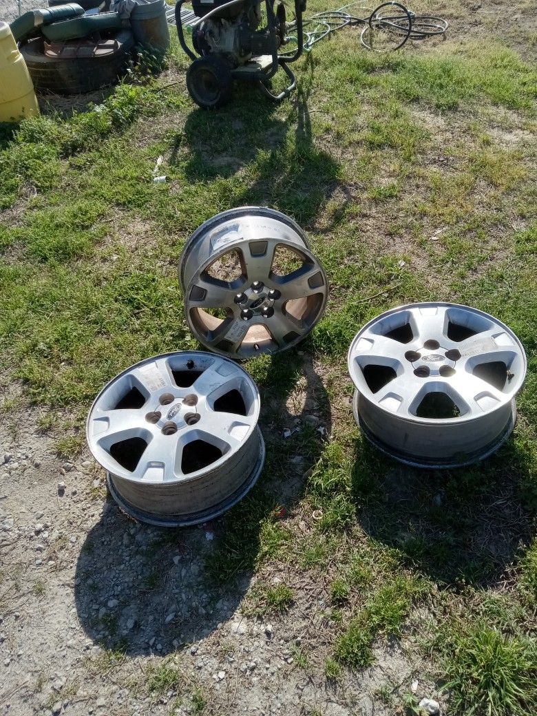 Full Set Of 17" 5 Lug 2006 Ford Freestyle Rims