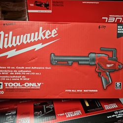 Milwaukee
M12 12V Lithium-Ion Cordless 10 oz. Adhesive and Caulk Gun (Tool-Only)