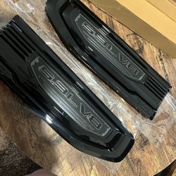 GMC Sierra 1500 Vent Emblem 