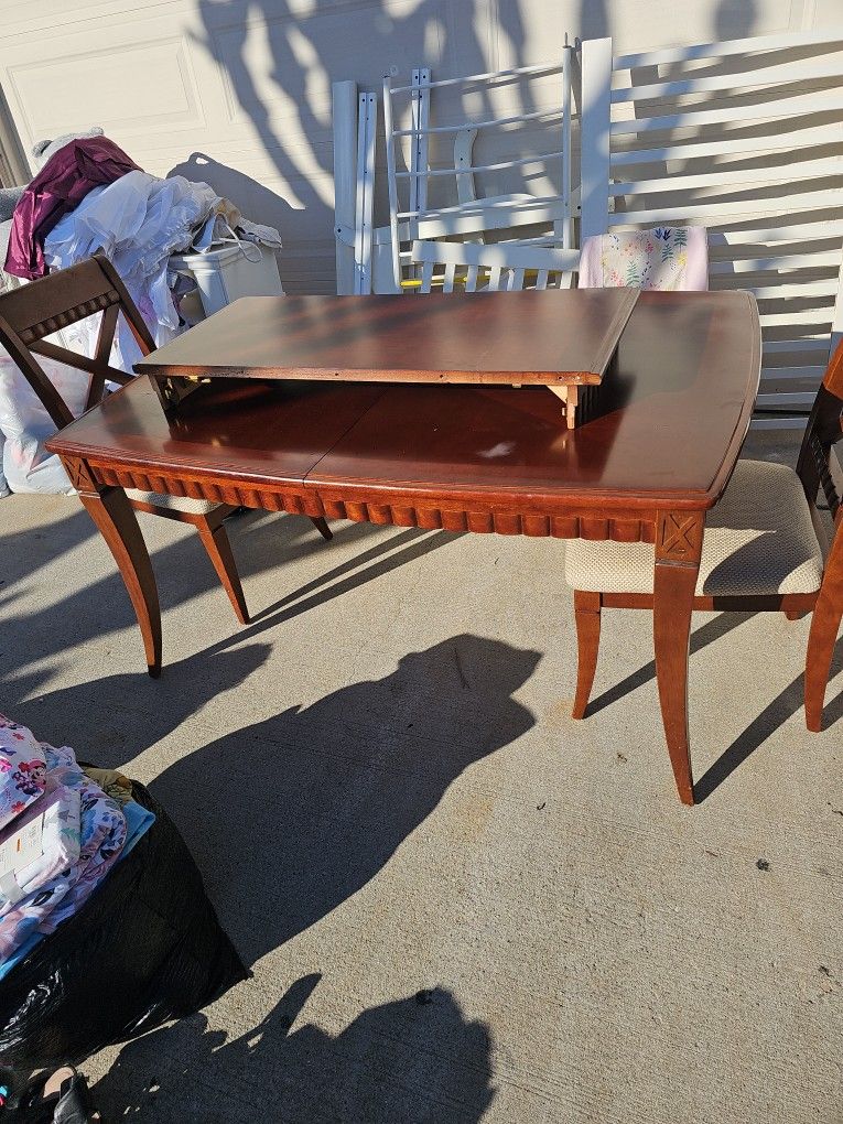 Dinning Table