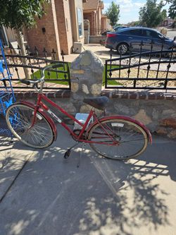 Classic bicycle (Eastside)
