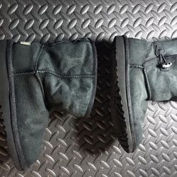 UGG BOOTS SIZE 2 Clean