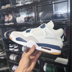 Jordan 4 SB Navy