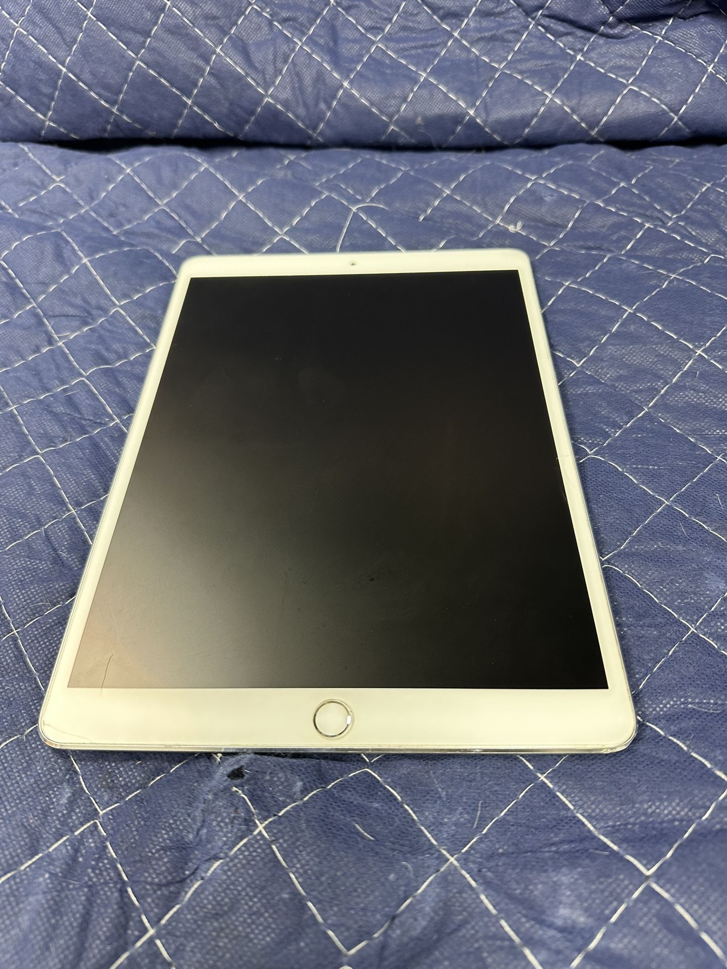 Apple iPad Pro 10.5" (Wi-Fi Only) 64GB Silver