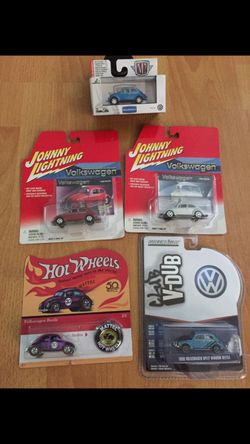 Hot wheels ..Johnny Lightning ... M2..Greenlight