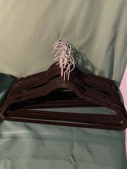 Clothes hangers velvety black