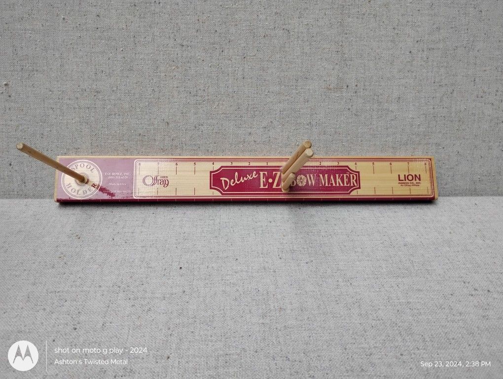 Deluxe E•Z Bow Maker