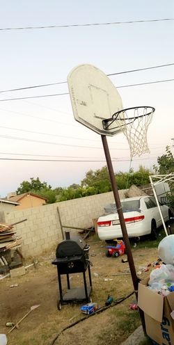 Basketball hoop
