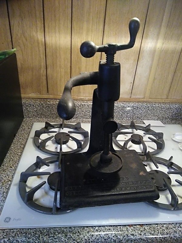 Vintage Miller Cigar Tobacco Mold Press 1920's. Dubrul &Peters Tobacco Mold Press in very good condition. Discounted