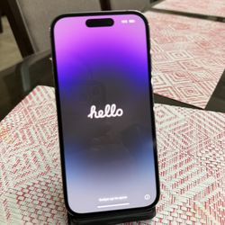 Apple iPhone 14 Pro, 256GB, Deep Purple - Unlocked
