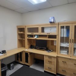 Office furniture desk