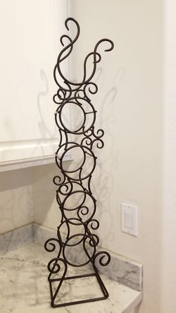 Metal wine rack