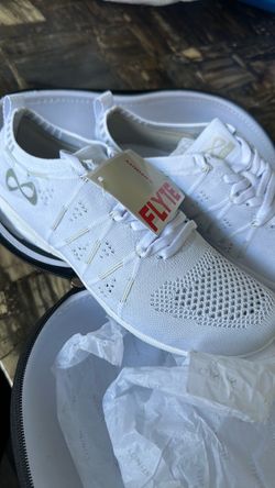 Infinity FLY1E White Knit Sneakers