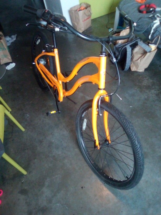 $60 Mango Cruiser Company Bike 26"