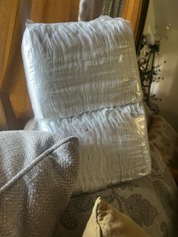 Diapers / Pañales Size 2