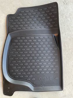 2007-2014 GMC Yukon Chevy Tahoe Cadillac Escalade OMAC Rubber Floor Mats
