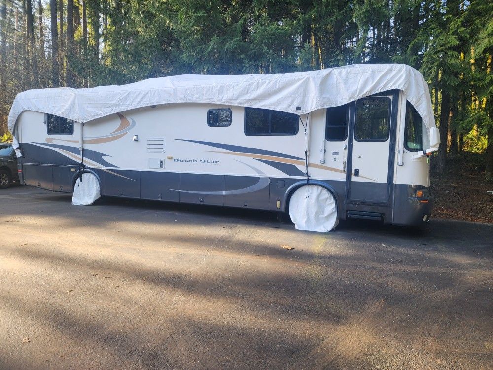 2002 Dutchstar Newmar