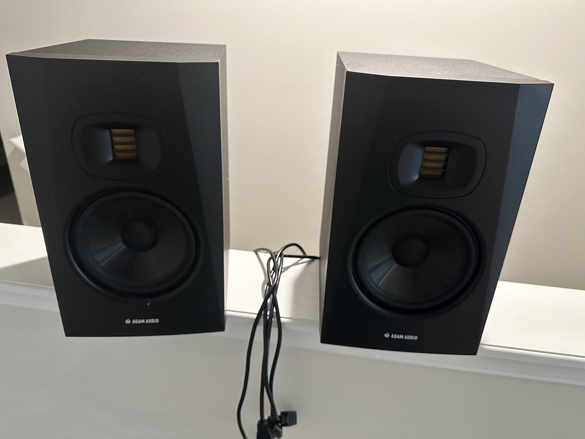 Slightly Used Adam Audio T7V(Pair)