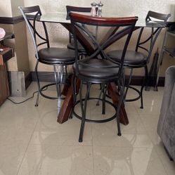 Breakfast table & four chair