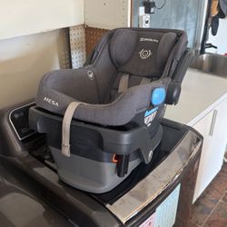UPPABaby MESA
