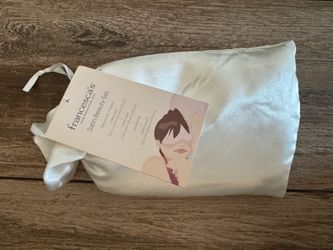 Satin pillowcase, eye mask, scrunchie