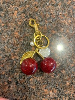 Beautiful Generic brass with cherry faux pearl & pearl tone flower for keys hooks on hand bag