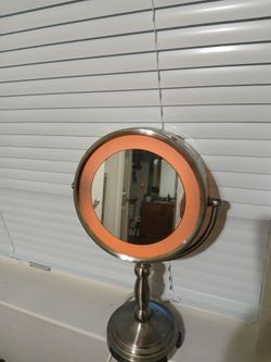 Mirror light